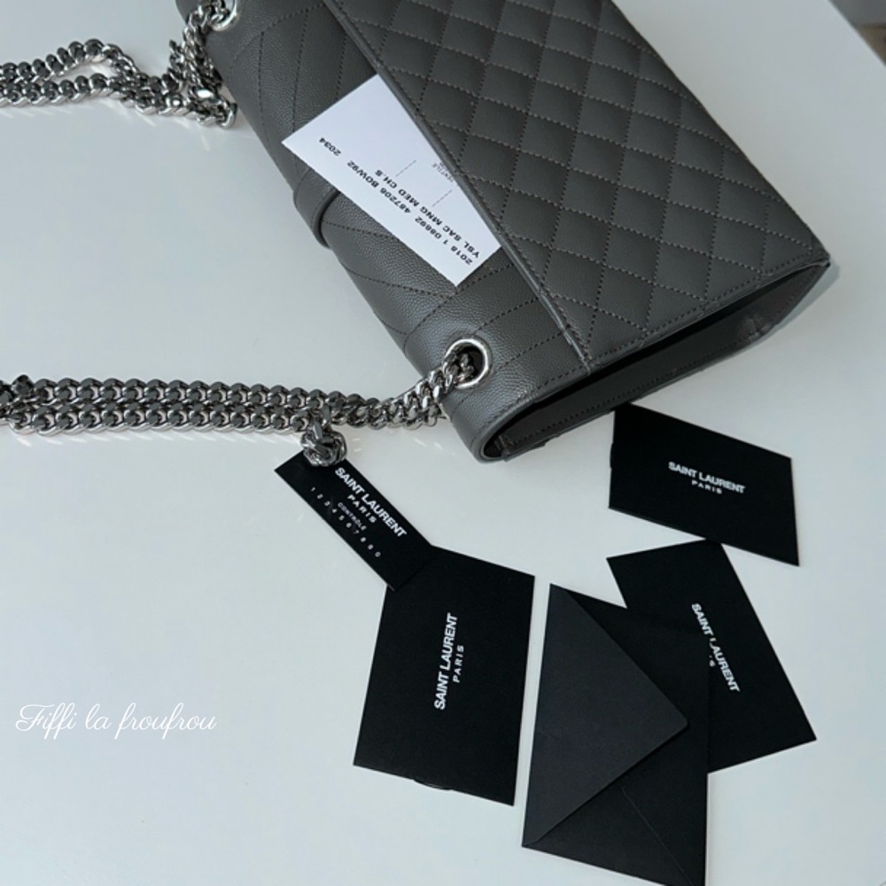 Authentic Yves Saint Laurent Gray envelope medium Bag - Picture 11 of 14